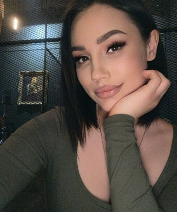 Опытная, креативная и всегда готова подарить незабываемое удовольствие. 💋 Со мной ты окунешься в мир ярких эмоций и наслаждения. Мне нравится узнавать новое и экспериментировать в сексе. Умею удовлетворить самые сокровенные фантазии. 😈 Фото настоящие, откровенные и сексуальные. Атмосфера комфорта и непринужденности гарантирована. 🌹 Читай мои отзывы и ты узнаешь, как мои клиенты наслаждаются мной. Приглашаю в гости, я живу в Москве, Москвы в самом центре. 💕 Доверься мне, позволь себе стать волшебным моментом в моих нежных объятиях. 💫 Маруся